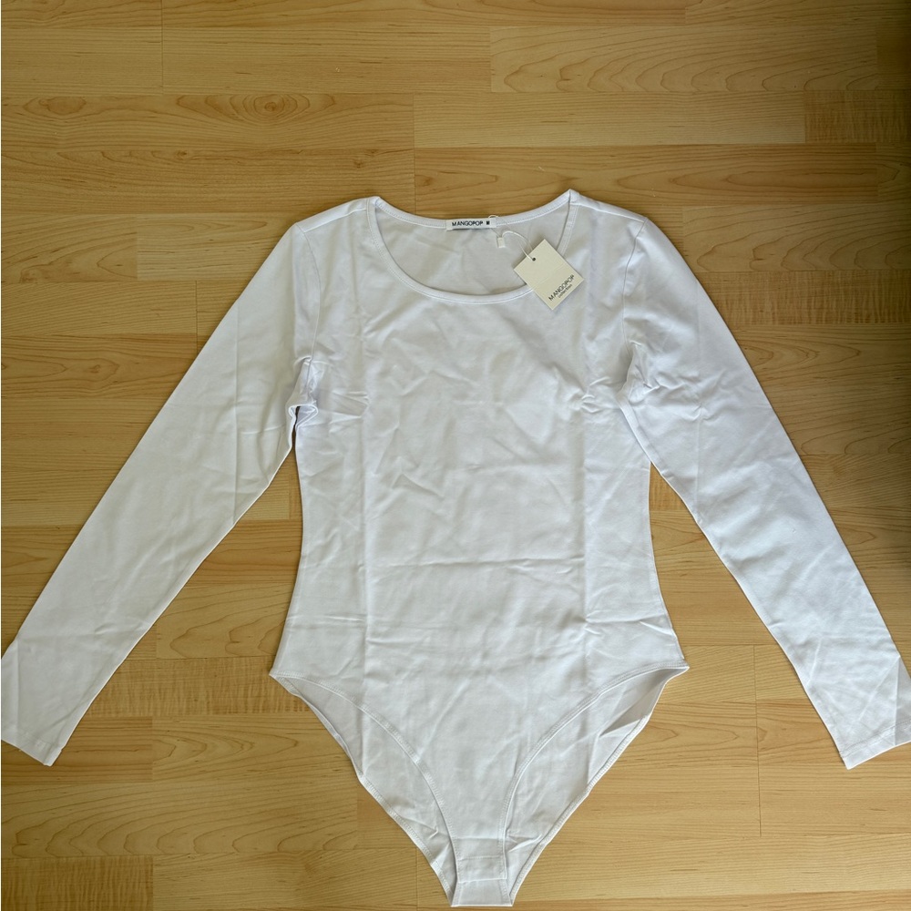 SOLD Mangopop White Scoop Neck Top